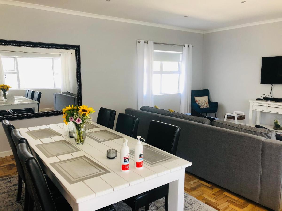Wave N' Sea Holiday home